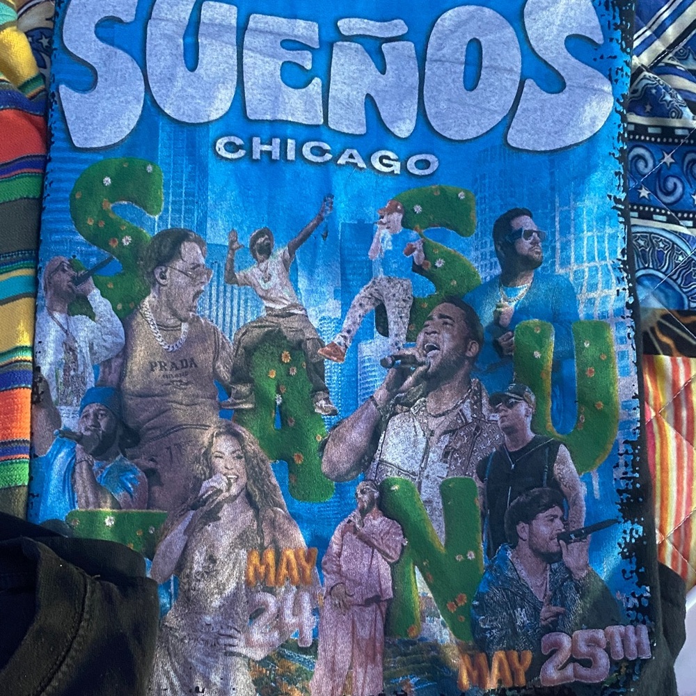 Gildan Black Graphic T-Shirt